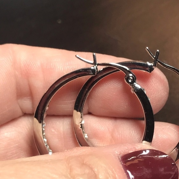 New 🎁 Swarovski Hoop Earrings - Picture 4 of 6